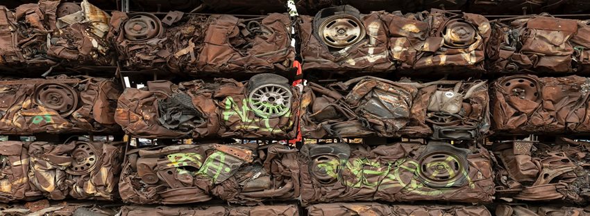 Excedente del Contingente de Exportación de Chatarra de fundición de hierro o acero y lingotes de chatarra de 